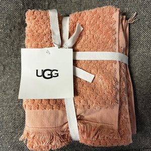 Ugg hand towel